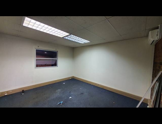 509M² WAREHOUSE TO LET IN SEBENZA